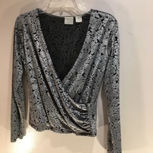 A silver and black Moda top stretchy size small